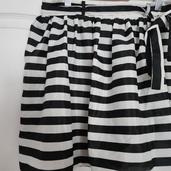 Sweet Rain Striped Black and White Skirt - Size L - Picture 3 of 8